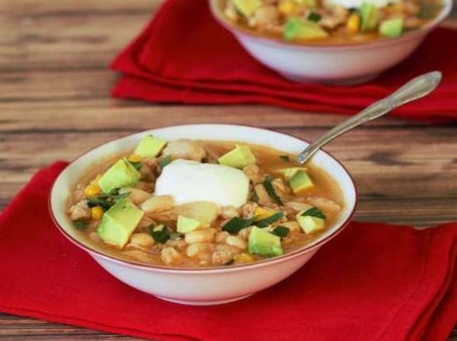 Slow Cooker Chipotle White Bean Chicken Chowder