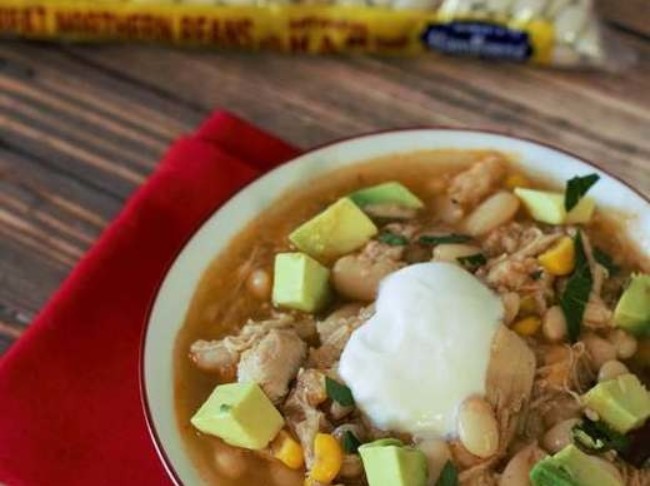 Slow Cooker Chipotle White Bean Chicken Chowder