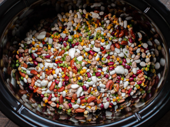 Slow Cooker Pizza 15 Bean Soup