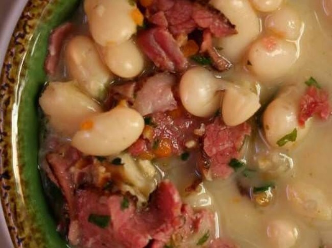 Slow Cooker White Bean and Pastrami Soup