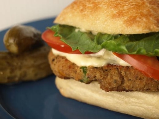 15 Bean Cajun Burgers with Roasted Garlic Aioli